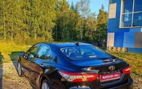 Toyota Camry, 2018 год, 2 590 000 рублей, 1 фотография