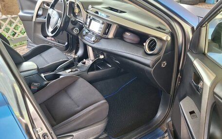 Toyota RAV4, 2015 год, 1 850 000 рублей, 7 фотография
