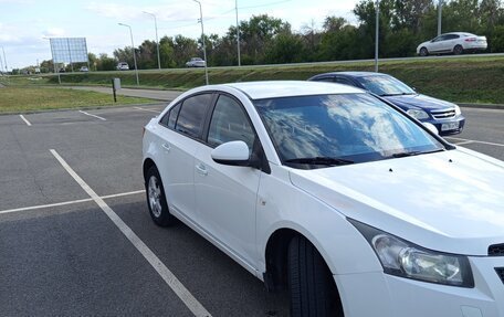 Chevrolet Cruze II, 2012 год, 575 000 рублей, 3 фотография
