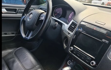 Volkswagen Touareg III, 2013 год, 2 400 000 рублей, 2 фотография