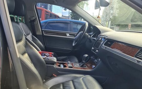 Volkswagen Touareg III, 2013 год, 2 400 000 рублей, 4 фотография