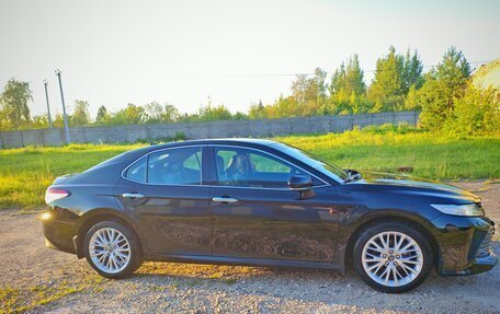 Toyota Camry, 2018 год, 2 590 000 рублей, 6 фотография