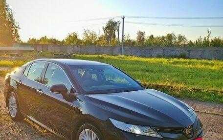 Toyota Camry, 2018 год, 2 590 000 рублей, 5 фотография