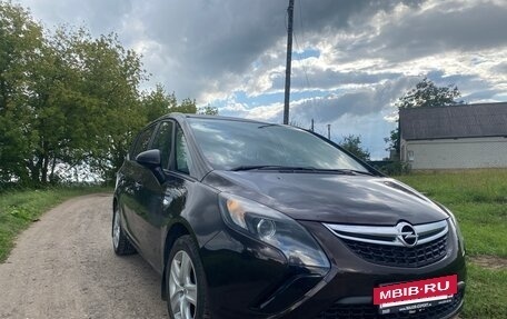 Opel Zafira C рестайлинг, 2013 год, 1 200 000 рублей, 3 фотография
