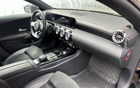 Mercedes-Benz CLA, 2022 год, 1 850 000 рублей, 8 фотография