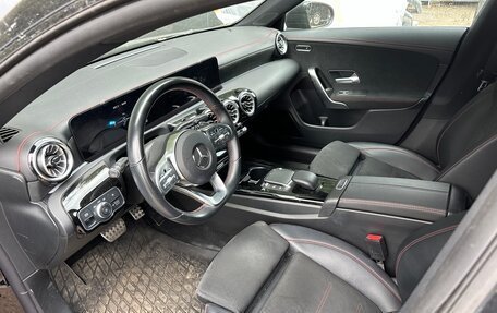 Mercedes-Benz CLA, 2022 год, 1 850 000 рублей, 13 фотография
