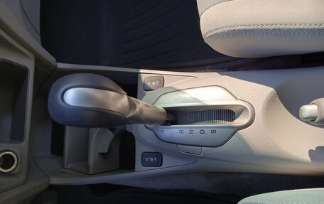 Honda Insight II рестайлинг, 2010 год, 770 000 рублей, 10 фотография