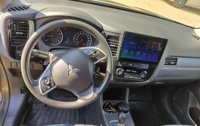 Mitsubishi Outlander III рестайлинг 3, 2014 год, 1 350 000 рублей, 1 фотография