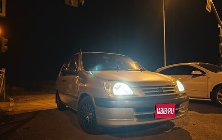 Toyota Raum I, 1999 год, 250 000 рублей, 1 фотография