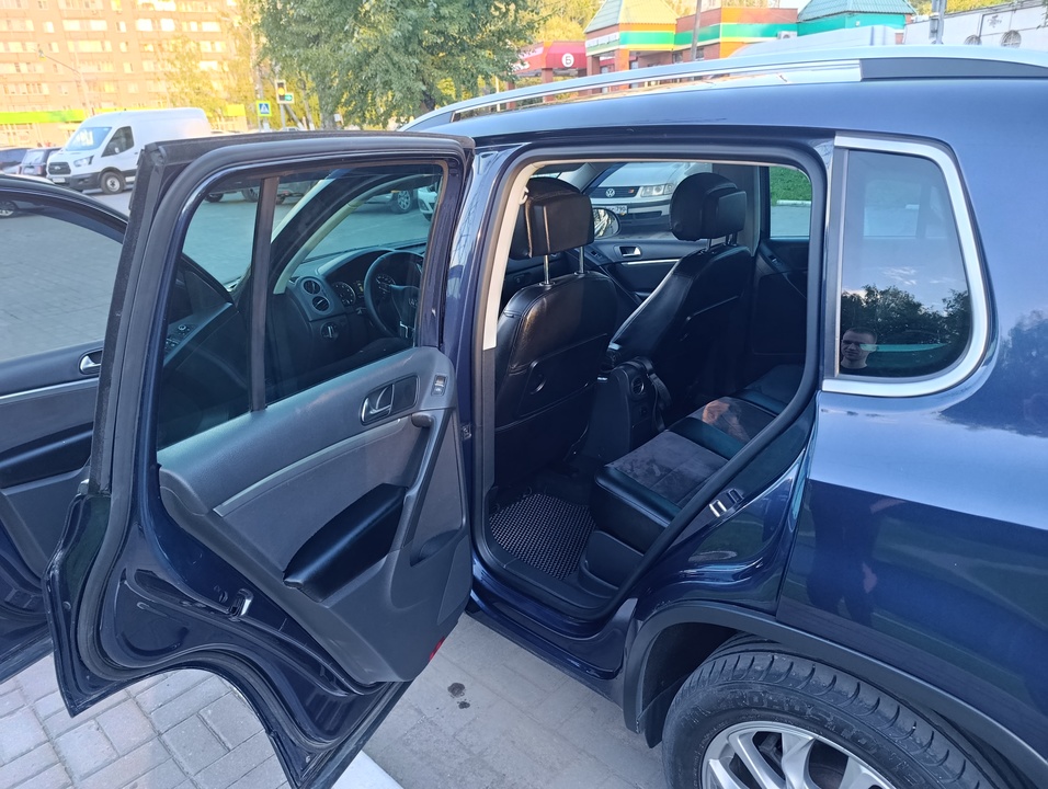 Volkswagen Tiguan I рестайлинг, 2011 год, 1 150 000 рублей, 23 фотография