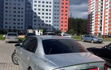 Hyundai Sonata IV рестайлинг, 2004 год, 320 000 рублей, 2 фотография