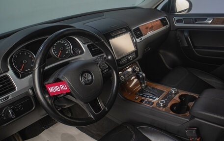 Volkswagen Touareg III, 2010 год, 1 899 000 рублей, 6 фотография