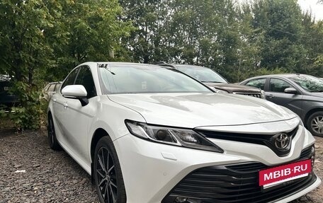 Toyota Camry, 2019 год, 2 950 000 рублей, 2 фотография