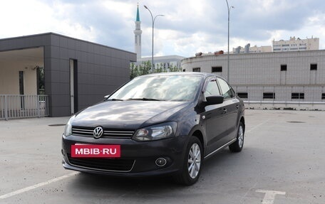 Volkswagen Polo VI (EU Market), 2015 год, 890 000 рублей, 3 фотография