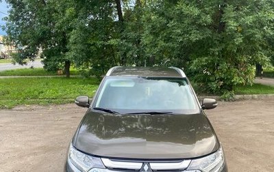 Mitsubishi Outlander III рестайлинг 3, 2015 год, 2 150 000 рублей, 1 фотография