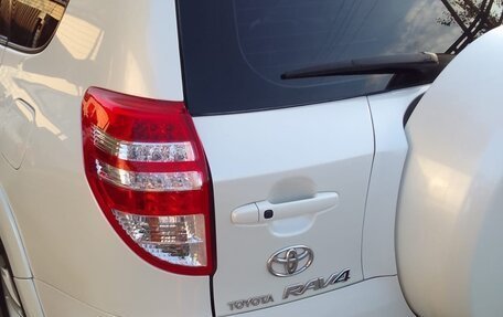 Toyota RAV4, 2011 год, 1 900 000 рублей, 8 фотография