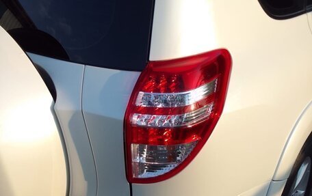 Toyota RAV4, 2011 год, 1 900 000 рублей, 7 фотография