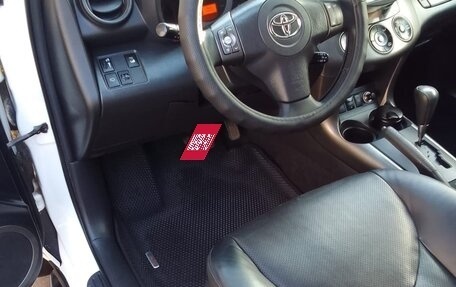 Toyota RAV4, 2011 год, 1 900 000 рублей, 15 фотография