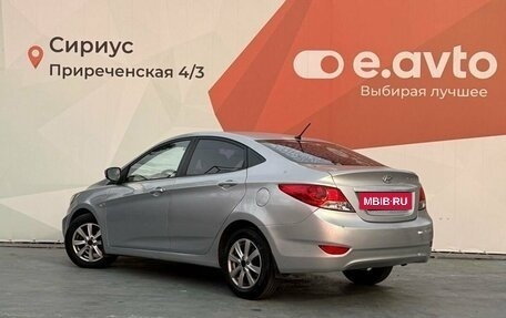 Hyundai Solaris II рестайлинг, 2011 год, 980 000 рублей, 4 фотография