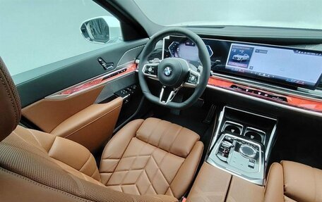 BMW 7 серия, 2025 год, 16 300 000 рублей, 14 фотография