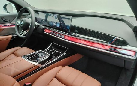 BMW 7 серия, 2025 год, 16 300 000 рублей, 13 фотография