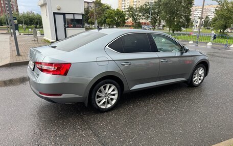 Skoda Superb III рестайлинг, 2021 год, 2 800 000 рублей, 2 фотография
