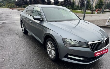 Skoda Superb III рестайлинг, 2021 год, 2 800 000 рублей, 6 фотография