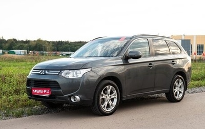 Mitsubishi Outlander III рестайлинг 3, 2013 год, 1 500 000 рублей, 1 фотография