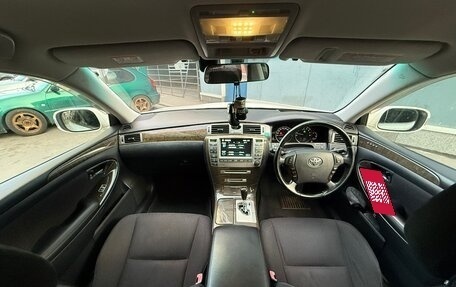 Toyota Crown Majesta, 2006 год, 1 975 000 рублей, 17 фотография