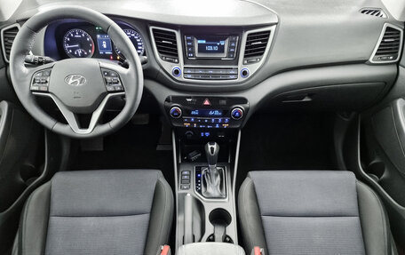 Hyundai Tucson III, 2017 год, 1 555 000 рублей, 11 фотография
