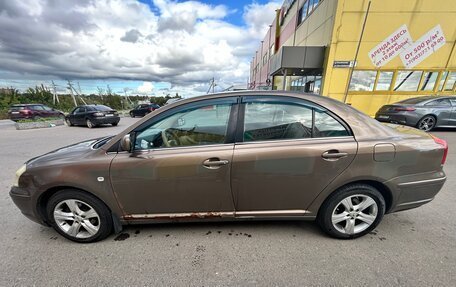 Toyota Avensis III рестайлинг, 2004 год, 750 000 рублей, 3 фотография