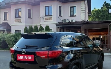 Toyota Highlander III, 2014 год, 2 950 000 рублей, 7 фотография