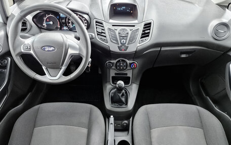 Ford Fiesta, 2015 год, 743 000 рублей, 19 фотография