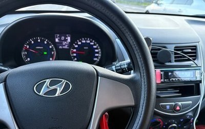 Hyundai Solaris II рестайлинг, 2015 год, 750 000 рублей, 1 фотография