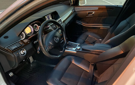 Mercedes-Benz E-Класс, 2010 год, 1 650 000 рублей, 9 фотография