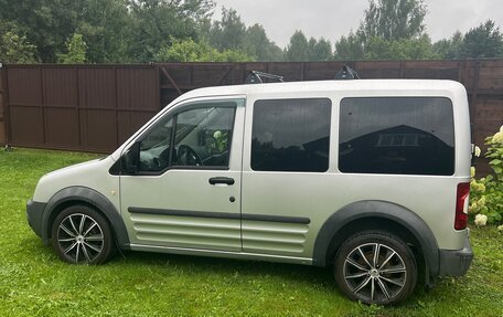 Ford Tourneo Connect I, 2010 год, 800 000 рублей, 3 фотография
