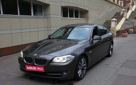 BMW 5 серия, 2013 год, 1 950 000 рублей, 8 фотография