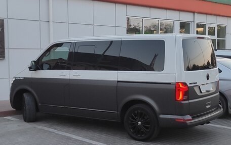 Volkswagen Multivan T6 рестайлинг, 2021 год, 7 900 000 рублей, 3 фотография