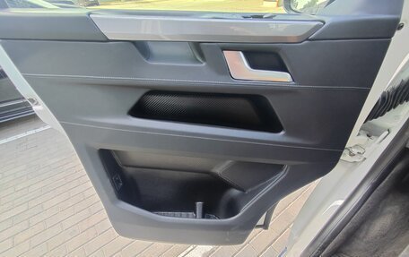 Volkswagen Multivan T6 рестайлинг, 2021 год, 7 900 000 рублей, 16 фотография
