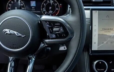 Jaguar F-Pace, 2025 год, 6 900 000 рублей, 14 фотография