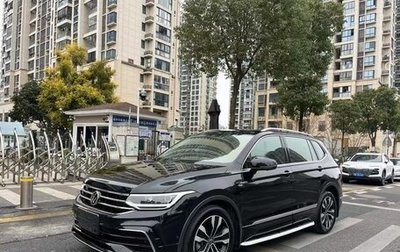 Volkswagen Tiguan II, 2022 год, 2 318 000 рублей, 1 фотография