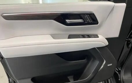 Chevrolet Suburban, 2025 год, 13 400 000 рублей, 13 фотография