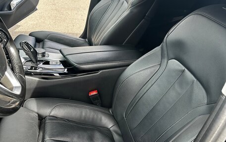 BMW 5 серия, 2019 год, 3 050 000 рублей, 13 фотография
