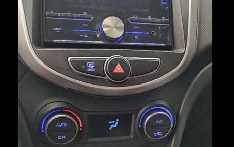Hyundai Solaris II рестайлинг, 2016 год, 1 250 000 рублей, 9 фотография