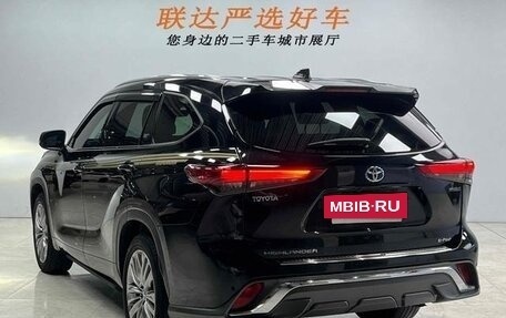 Toyota Highlander, 2021 год, 4 339 898 рублей, 3 фотография