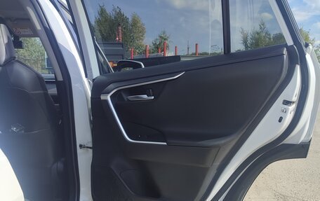 Toyota RAV4, 2021 год, 3 900 рублей, 2 фотография