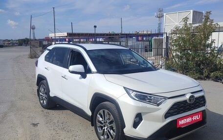 Toyota RAV4, 2021 год, 3 900 рублей, 6 фотография