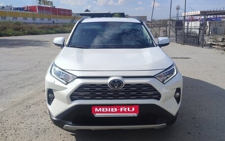 Toyota RAV4, 2021 год, 3 900 рублей, 10 фотография