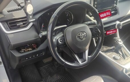 Toyota RAV4, 2021 год, 3 900 рублей, 8 фотография