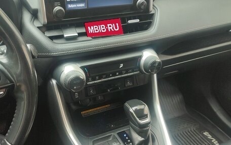 Toyota RAV4, 2021 год, 3 900 рублей, 23 фотография